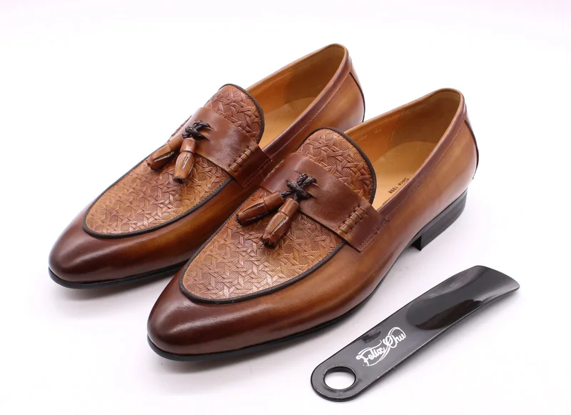 Zapato Mocasín Italiano de Cuero con Borlas