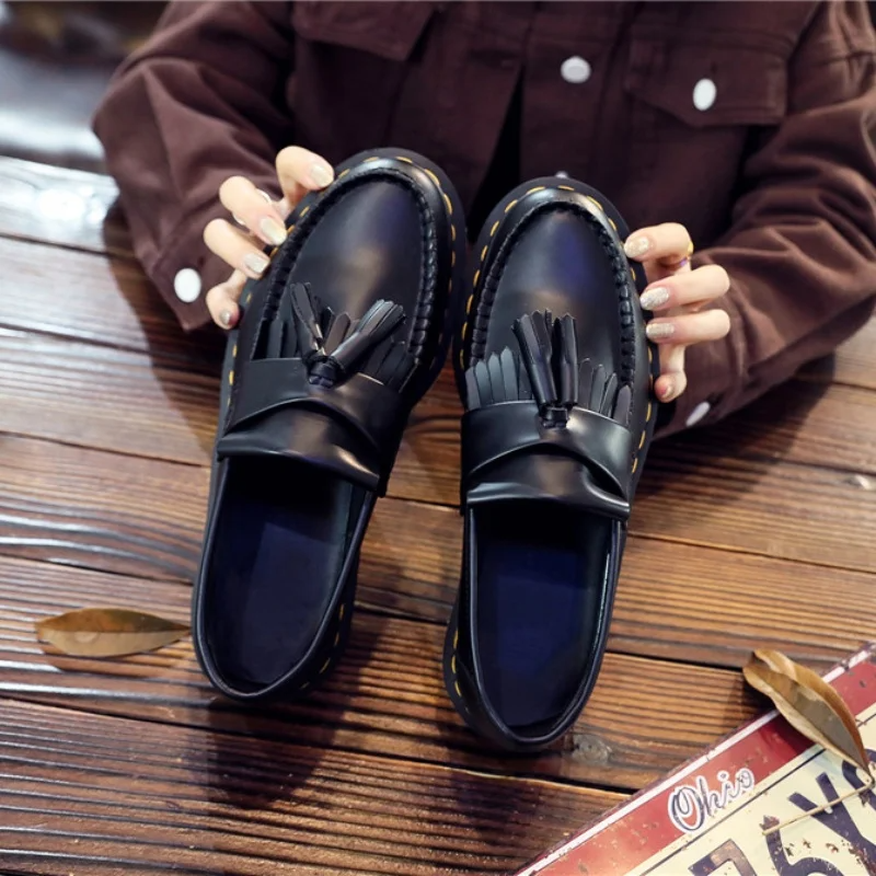 Zapato Mocasín con Borlas – Estilo Británico