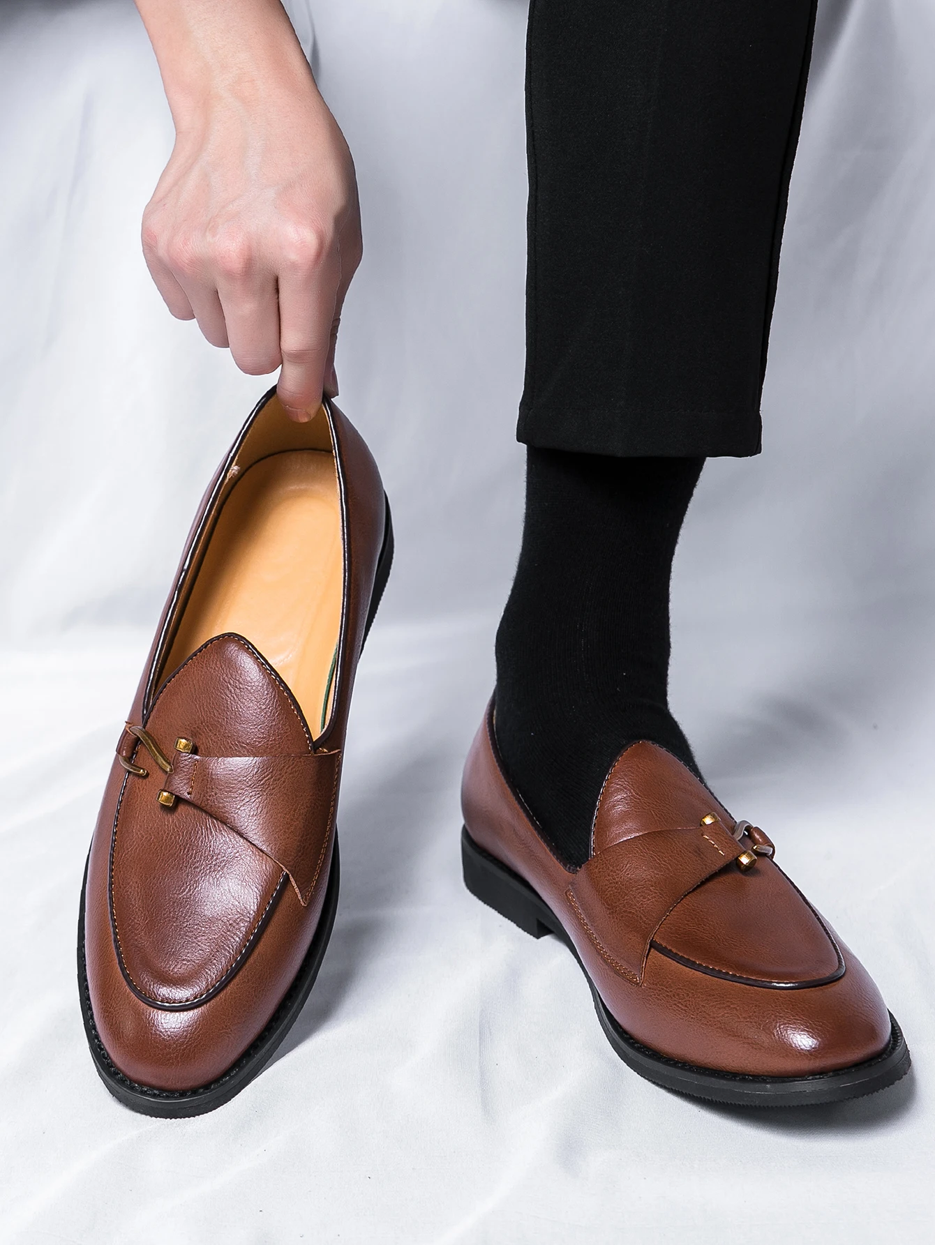 Zapato Casual de Cuero con Hebilla – Mocasín Confort